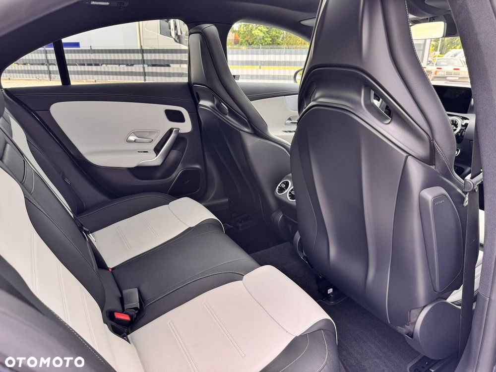 Mercedes-Benz CLA AMG 35 4-Matic 7G-DCT - 21