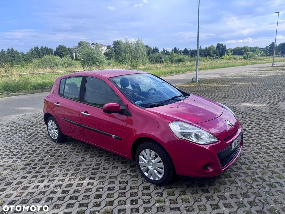 Renault Clio - 2