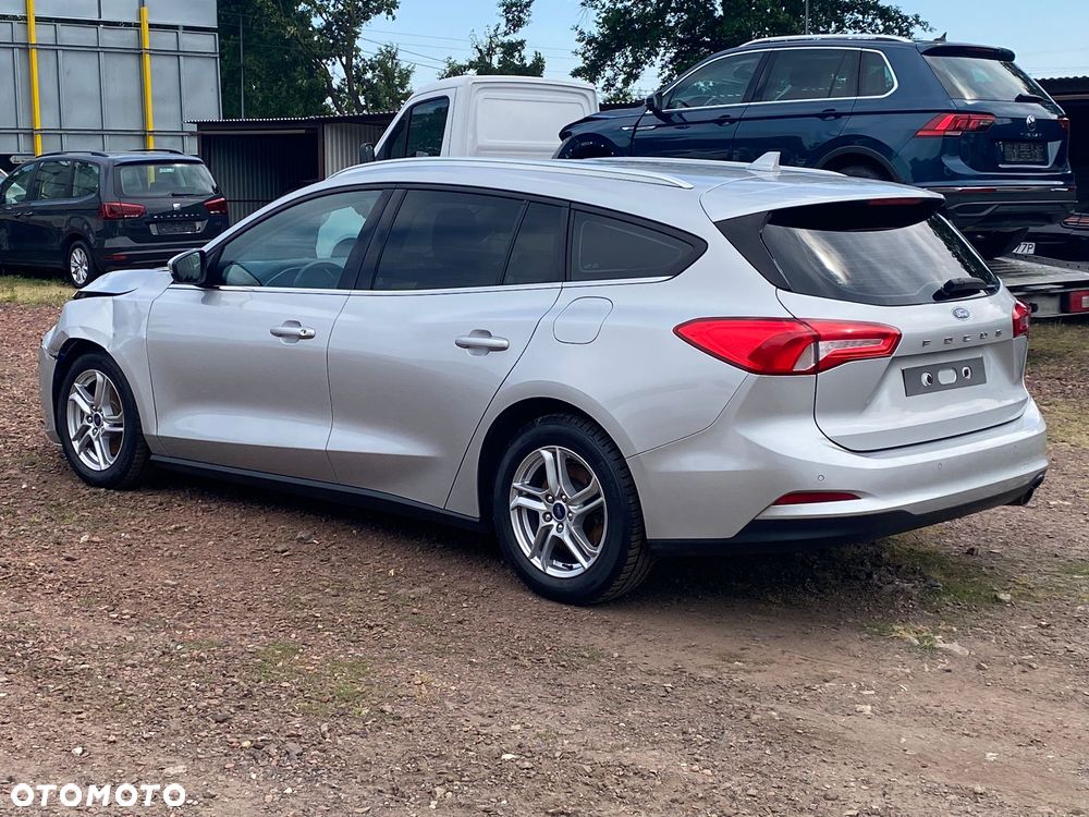 Ford Focus 1.5 EcoBoost Trend Edition Business - 11