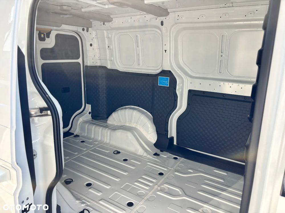 Kia PV5 - 11