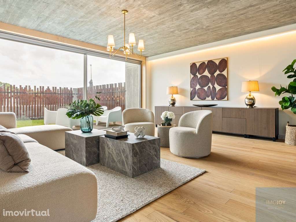 Moradia T3 + 1 com Vista Mar em São João do Estoril - Grande imagem: 4/60