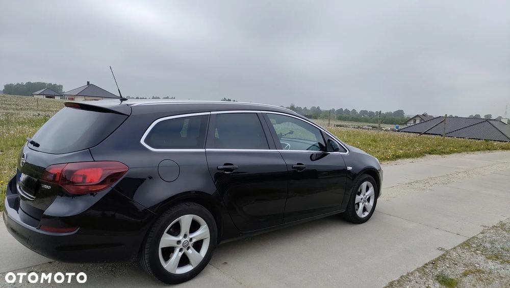Opel Astra 1.6 Turbo Edition Sport - 3