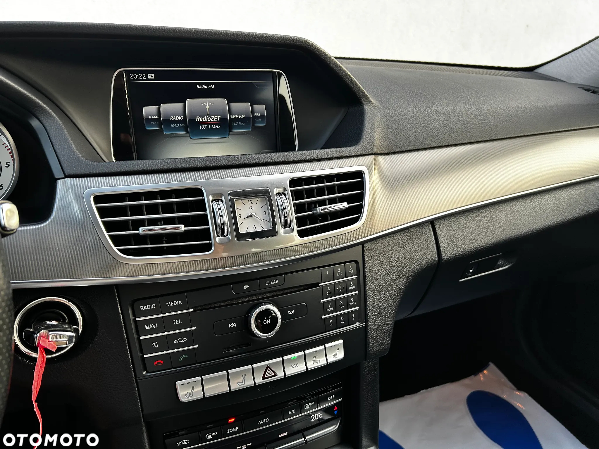 Mercedes-Benz Klasa E 220 BlueTEC 4-Matic Avantgarde - 17