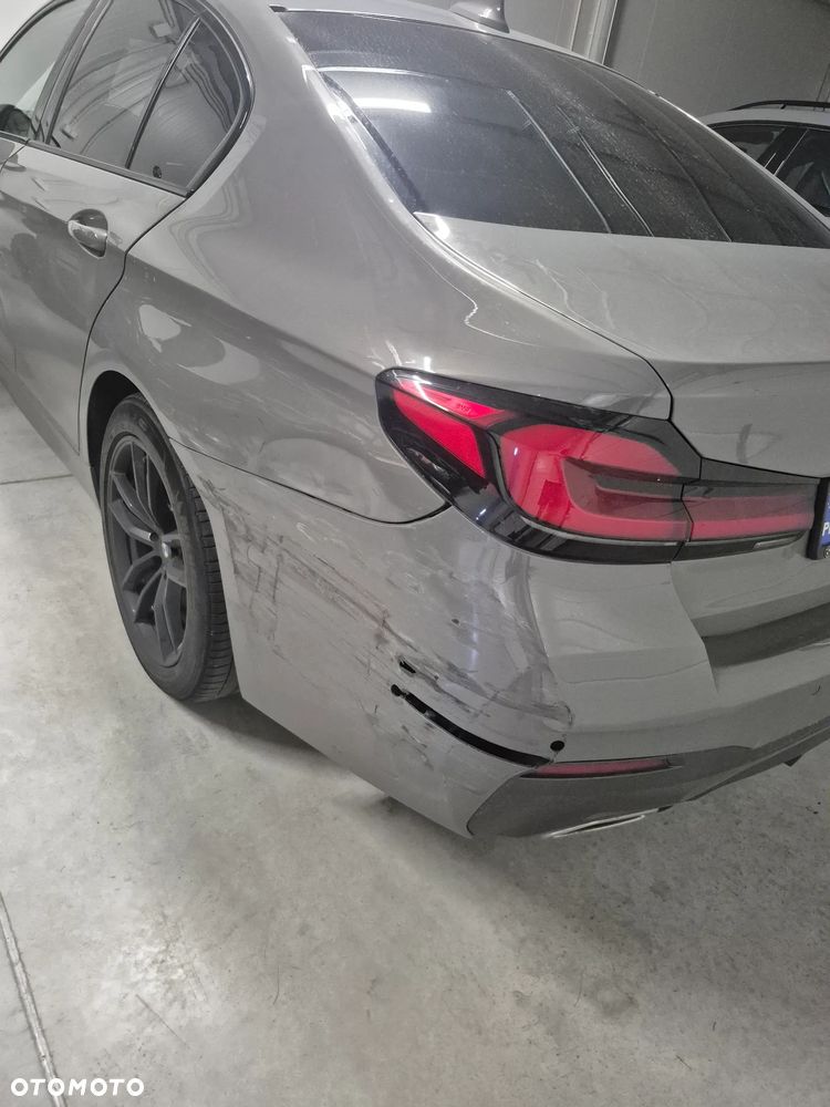 BMW Seria 5 520d xDrive - 17