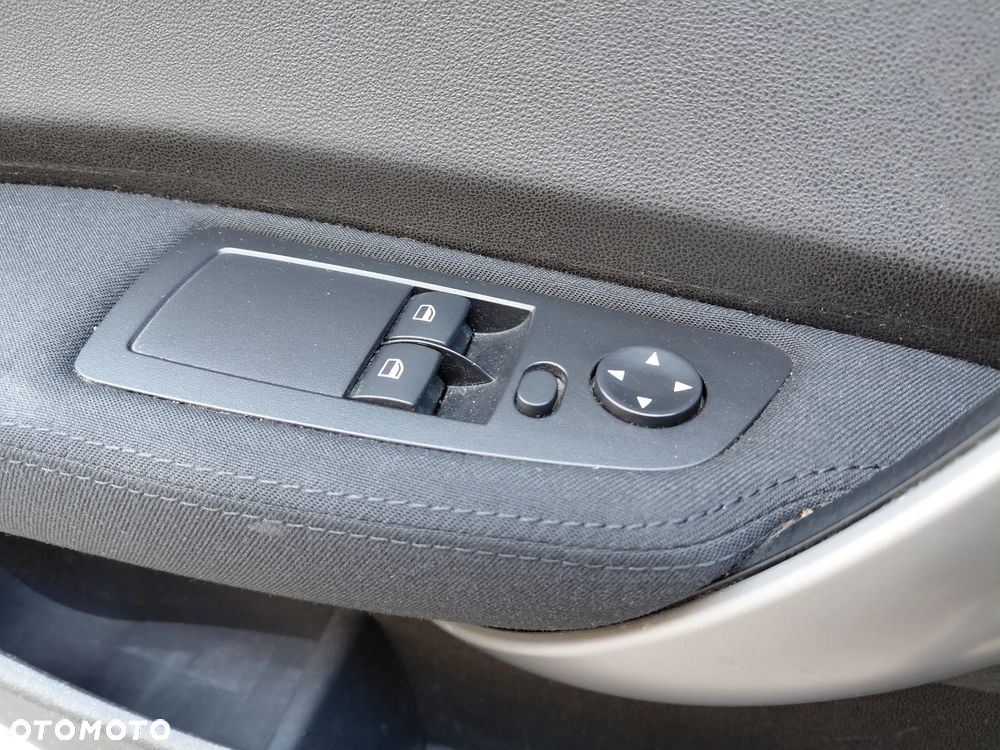 BMW Seria 1 - 22