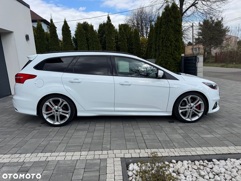 Ford Focus 2.0 TDCi ST - 15