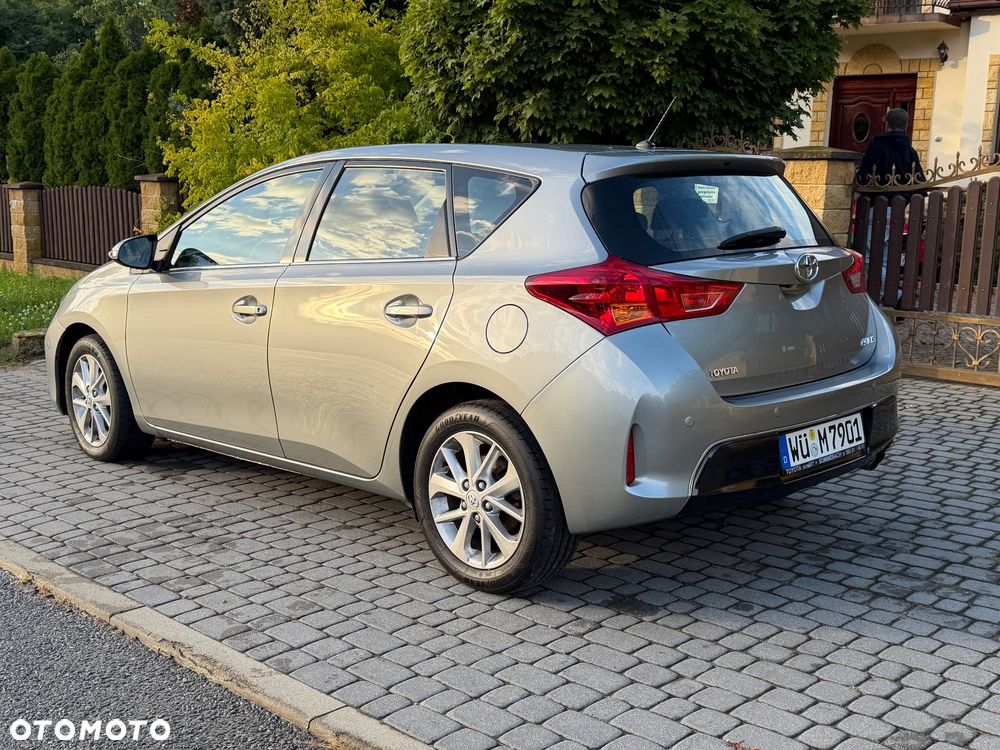 Toyota Auris - 25