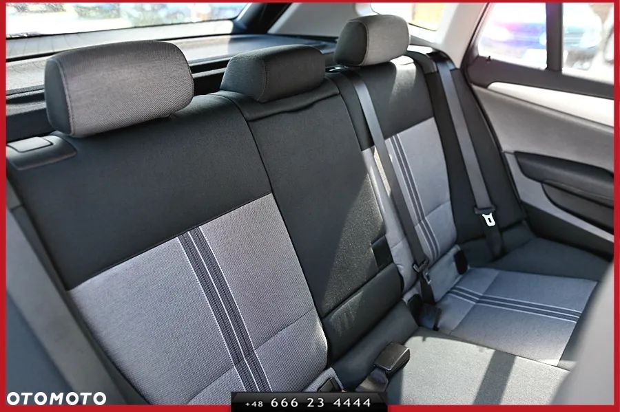 BMW X1 sDrive18d xLine - 23