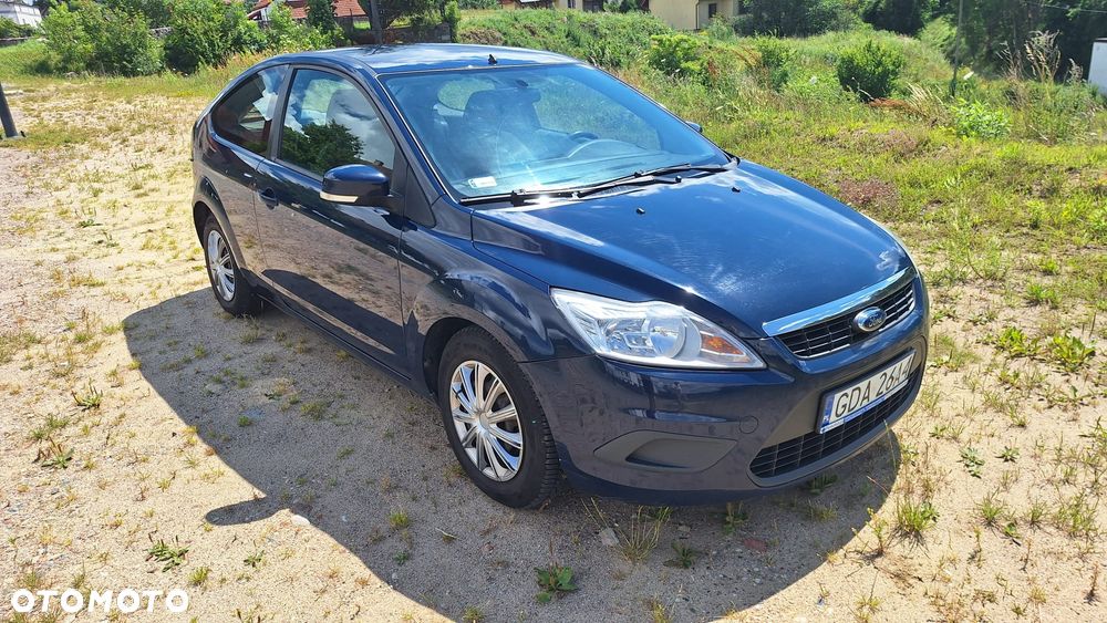 Ford Focus 1.4 Ambiente - 1