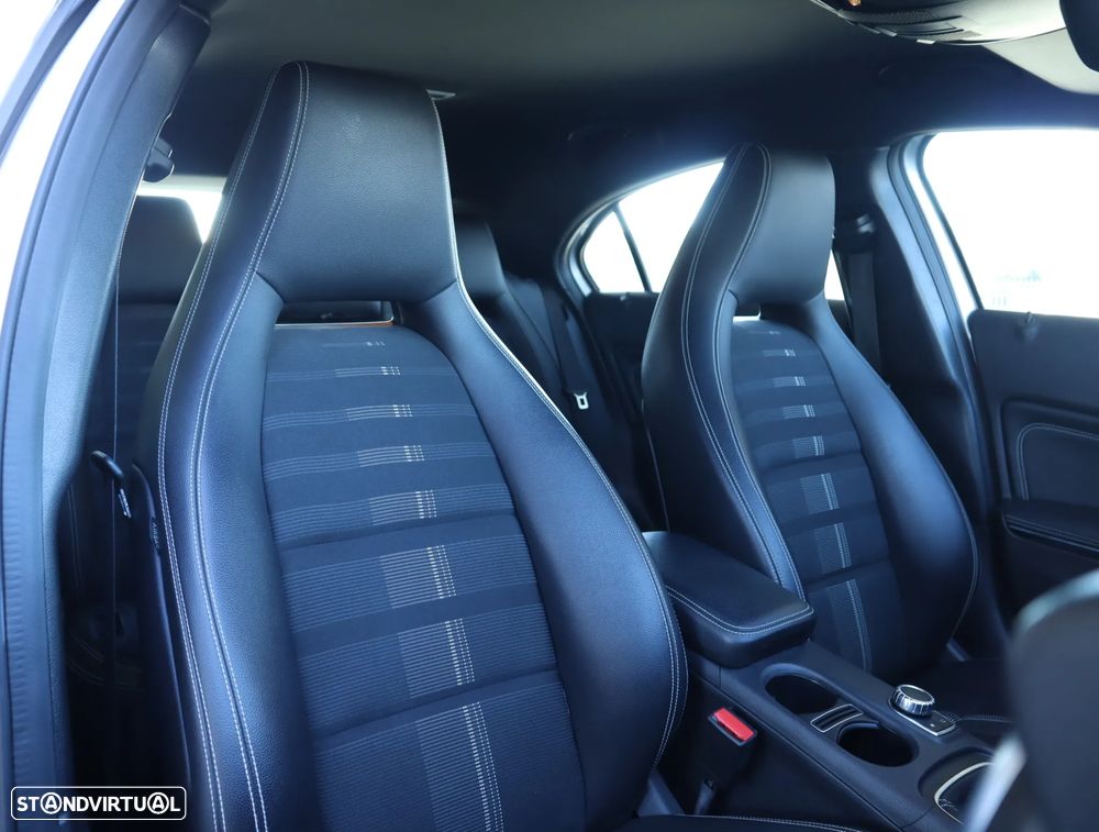 Mercedes-Benz A 180 d Urban - 5