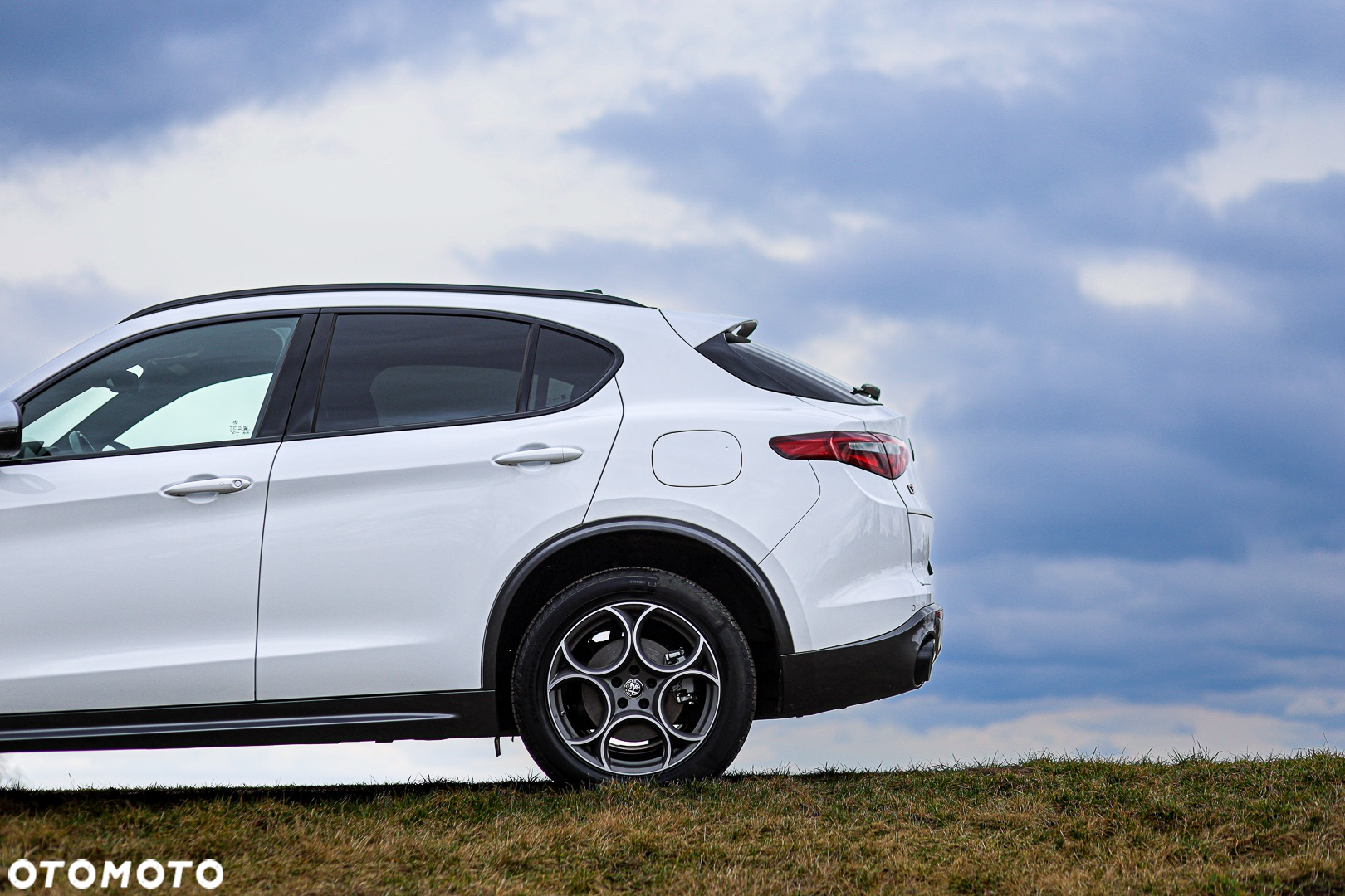 Alfa Romeo Stelvio - 8