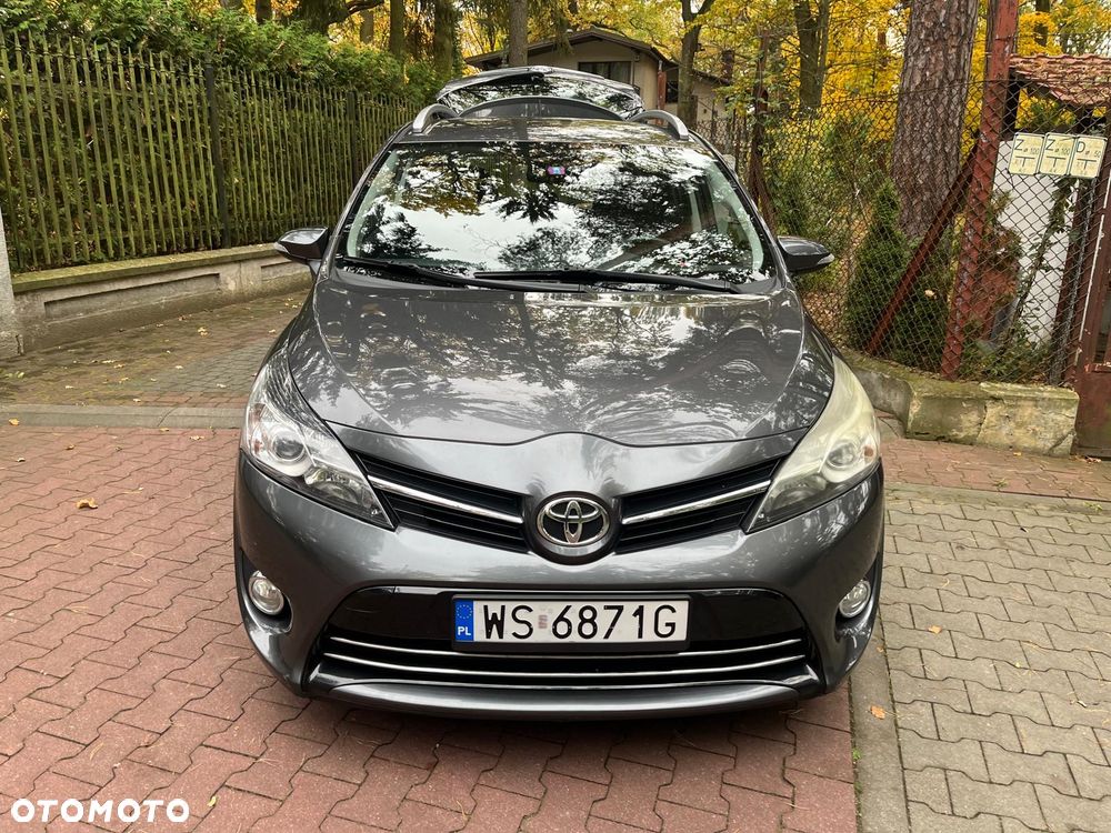 Toyota Verso - 3