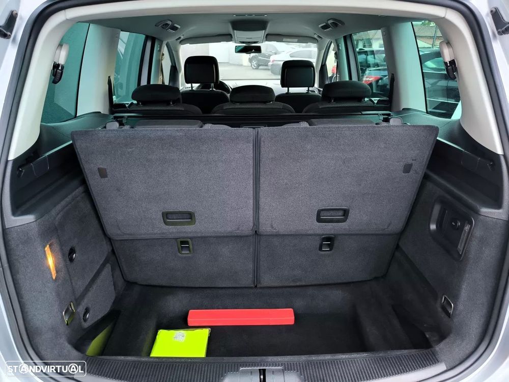 VW Sharan 2.0 TDi Confortline - 32