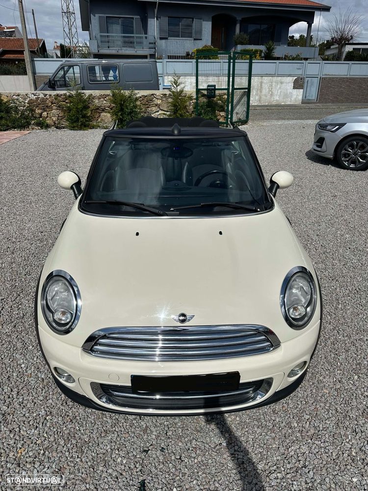 MINI Cabrio Cooper Auto - 11