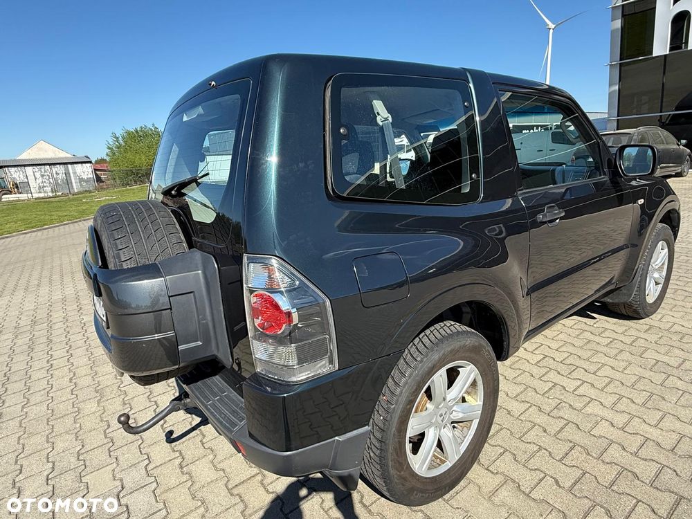 Mitsubishi Pajero - 5