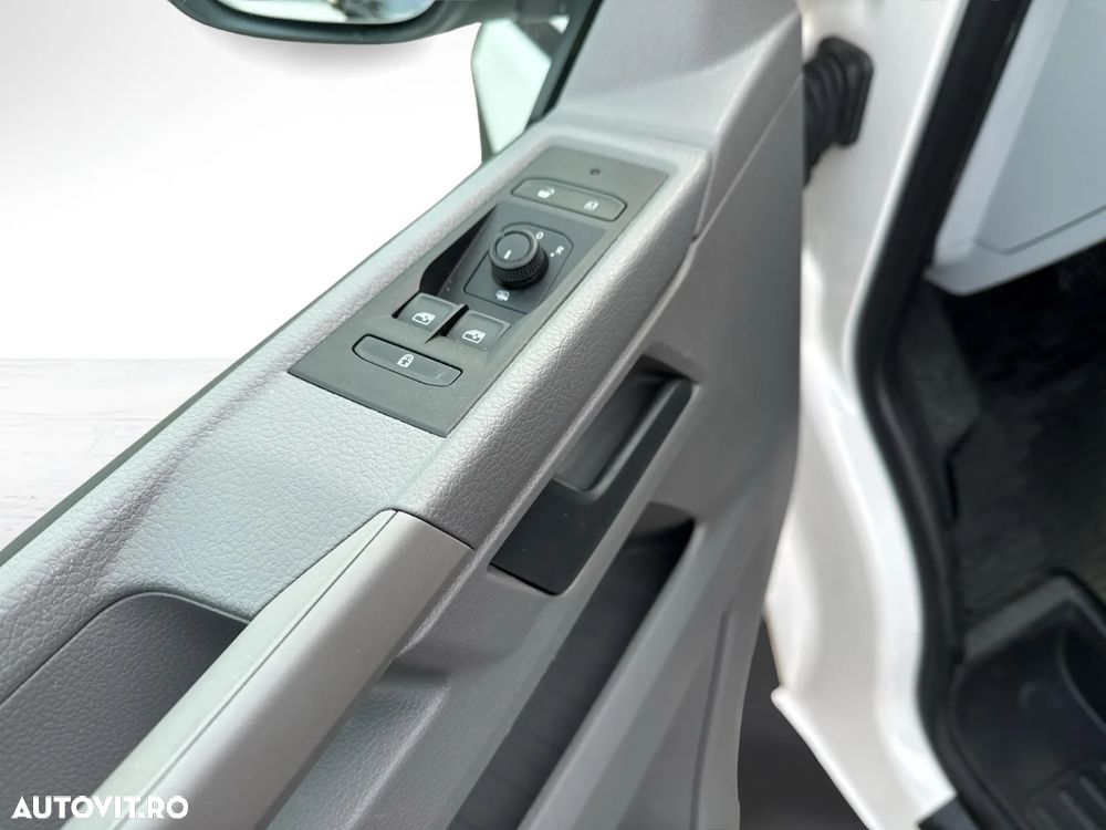 Volkswagen Transporter 2.0 110 kW KR 4M DSG - 11