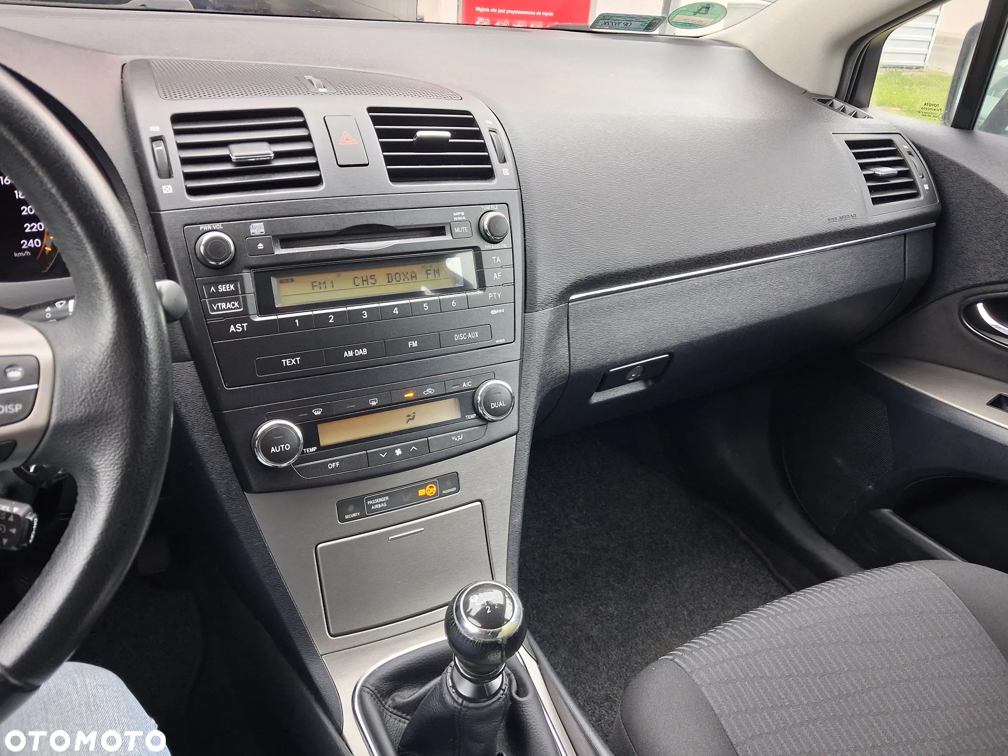 Toyota Avensis 1.8 Luna - 6