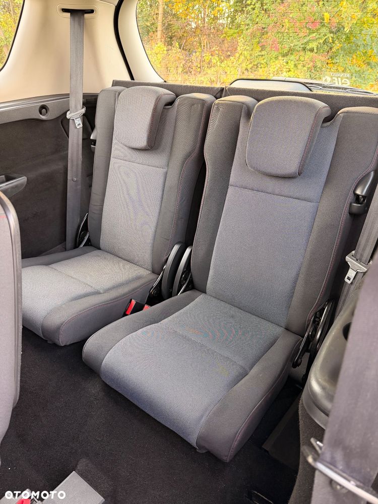 Renault Grand Scenic - 16