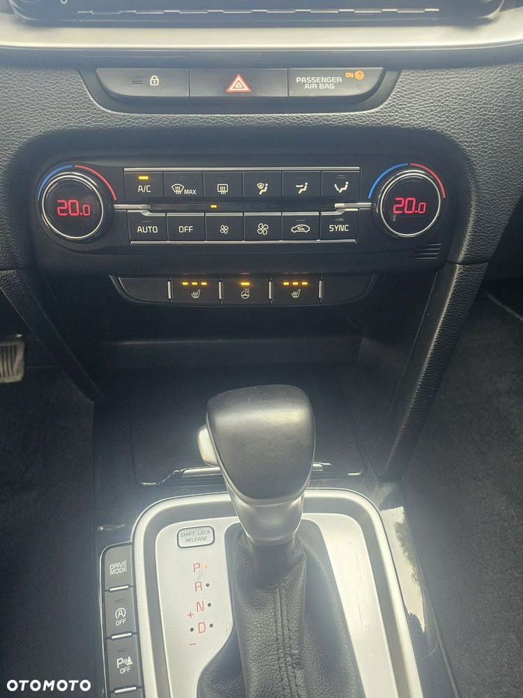 Kia XCeed - 25