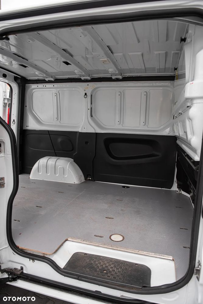 Opel Vivaro - 19