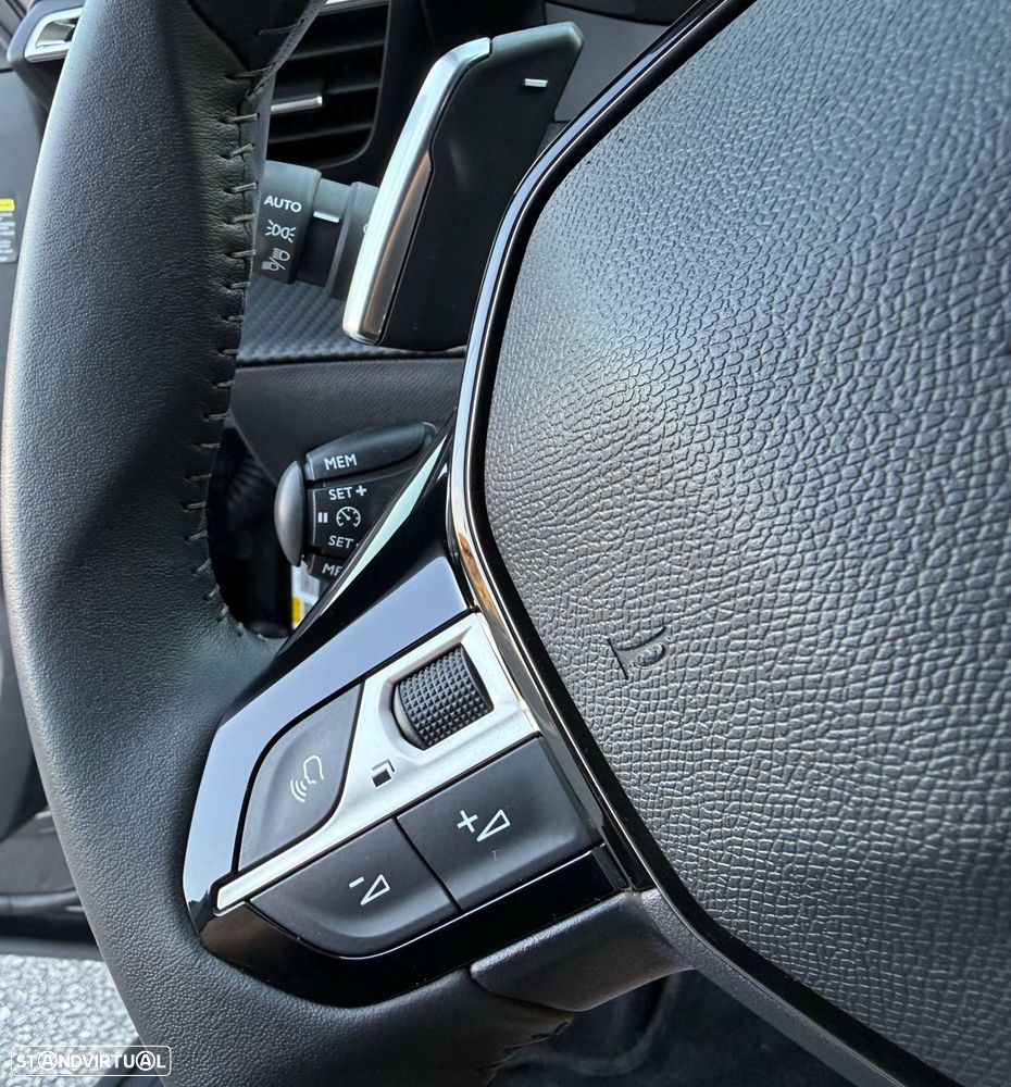 Peugeot 2008 1.2 PureTech Allure Pack EAT8 - 14