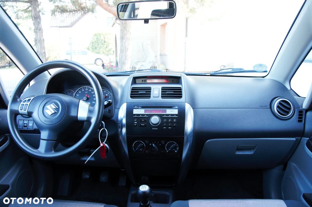 Suzuki SX4 1.5 Streetline 4x2 Classic - 29