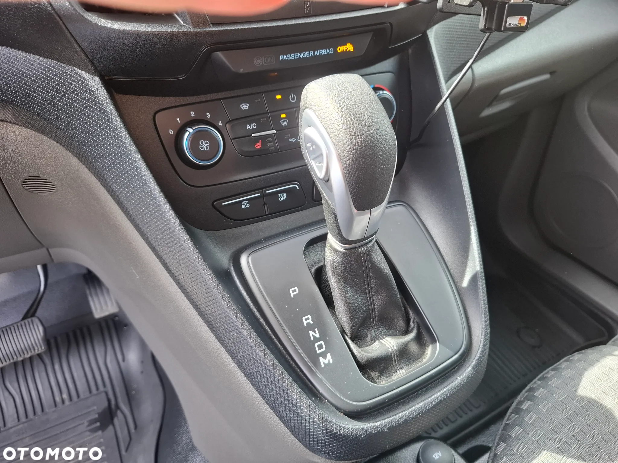 Ford TRANSIT CONNECT  L2 - 16