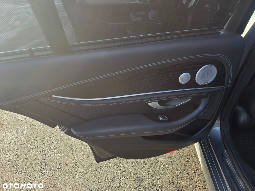 Mercedes-Benz Klasa E 220 d 4-Matic AMG - 11