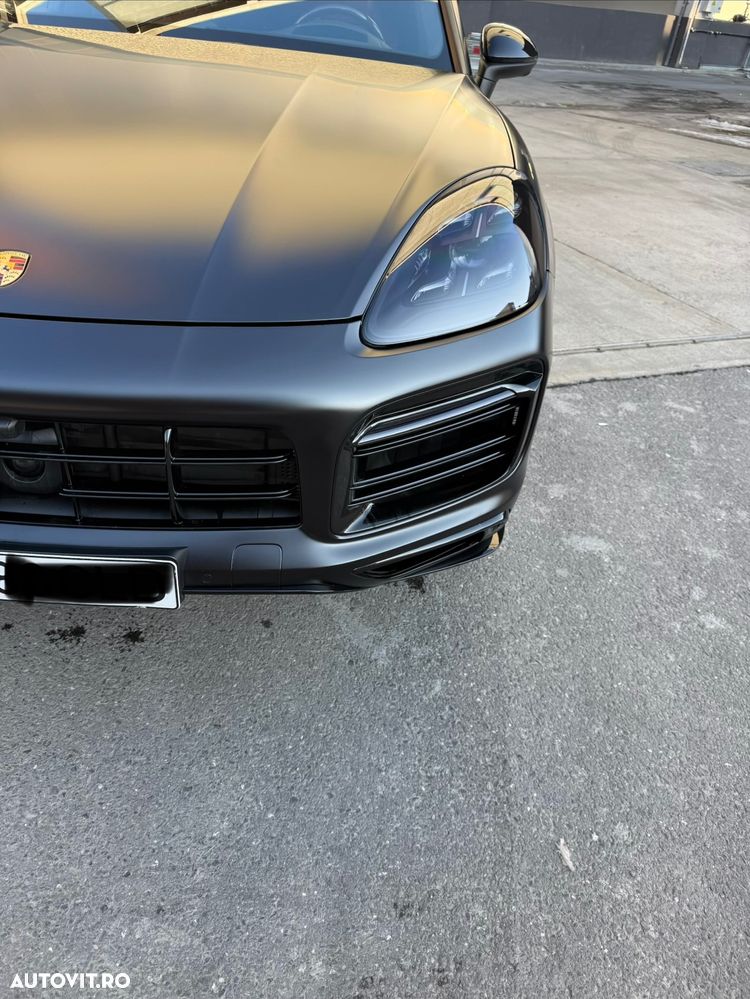 Porsche Cayenne - 12