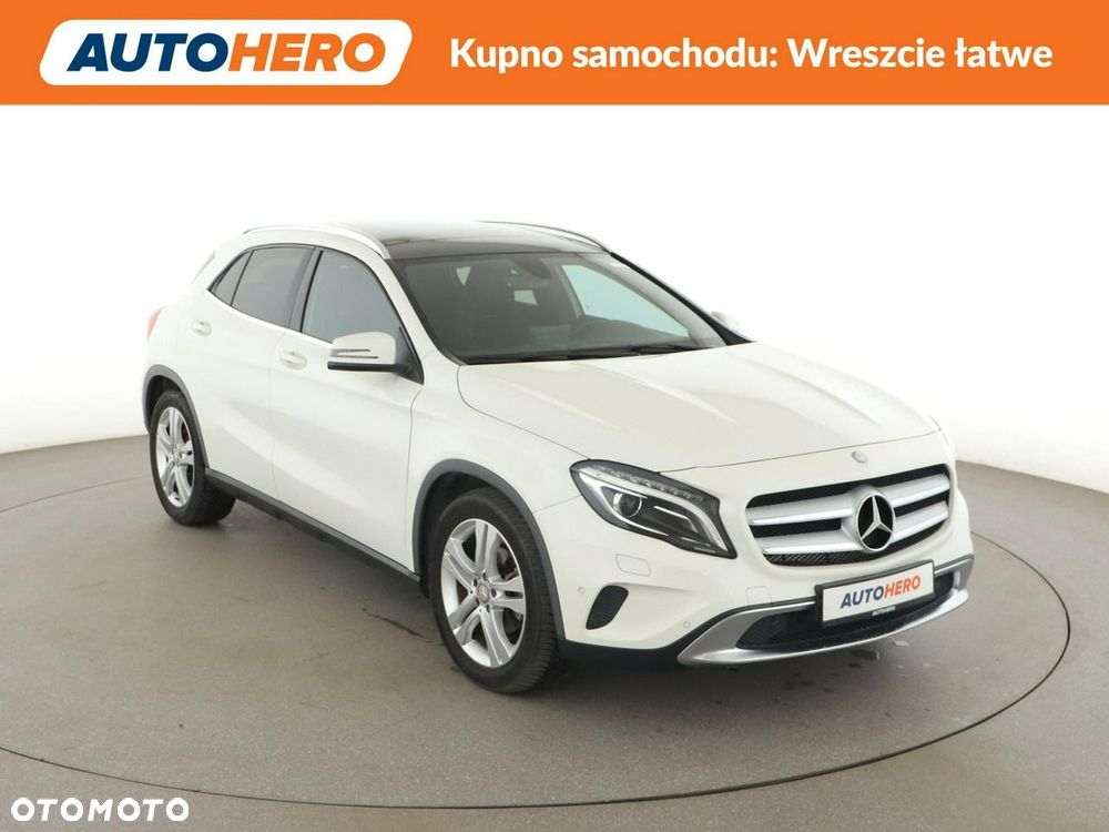 Mercedes-Benz GLA 200 7G-DCT - 11