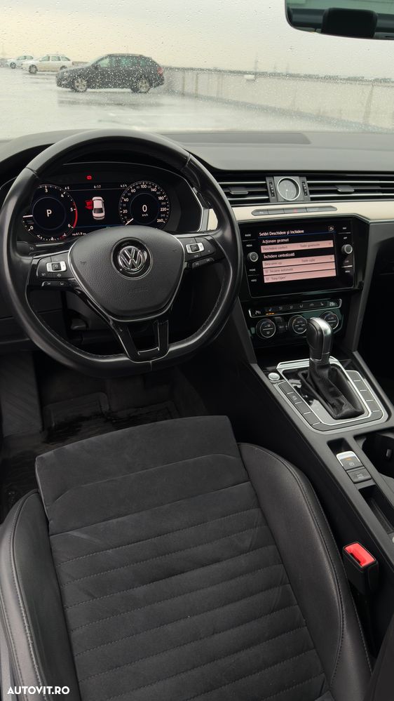 Volkswagen Passat 2.0 TDI SCR DSG (BlueM Tech) Highline - 34