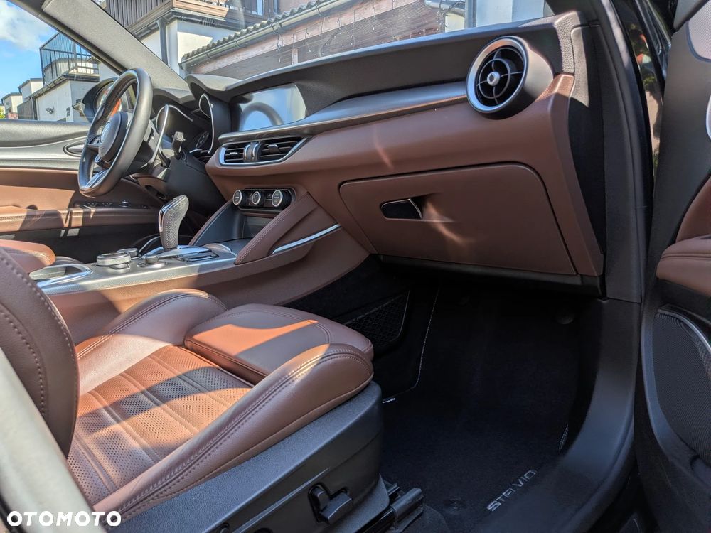 Alfa Romeo Stelvio 2.0 Turbo Veloce Q4 - 14