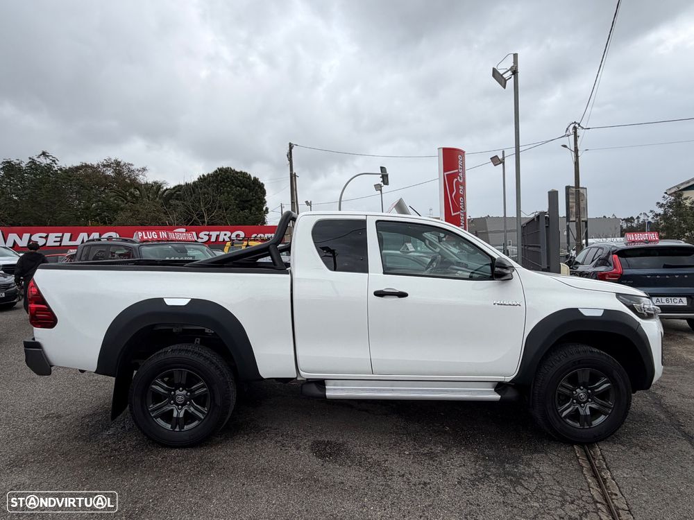 Toyota Hilux 2.4 D-4D 2WD CD Tracker - 17
