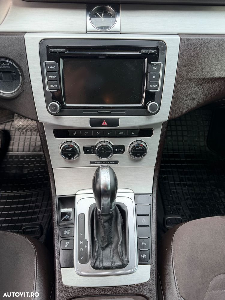Volkswagen Passat - 19