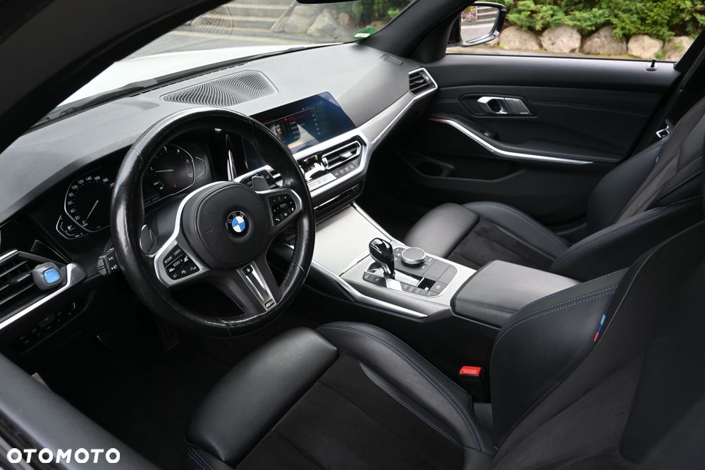 BMW Seria 3 320d xDrive Edition M Sport Shadow - 18