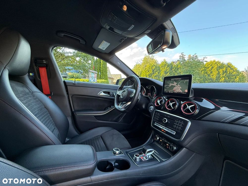 Mercedes-Benz CLA AMG 45 4-Matic - 28