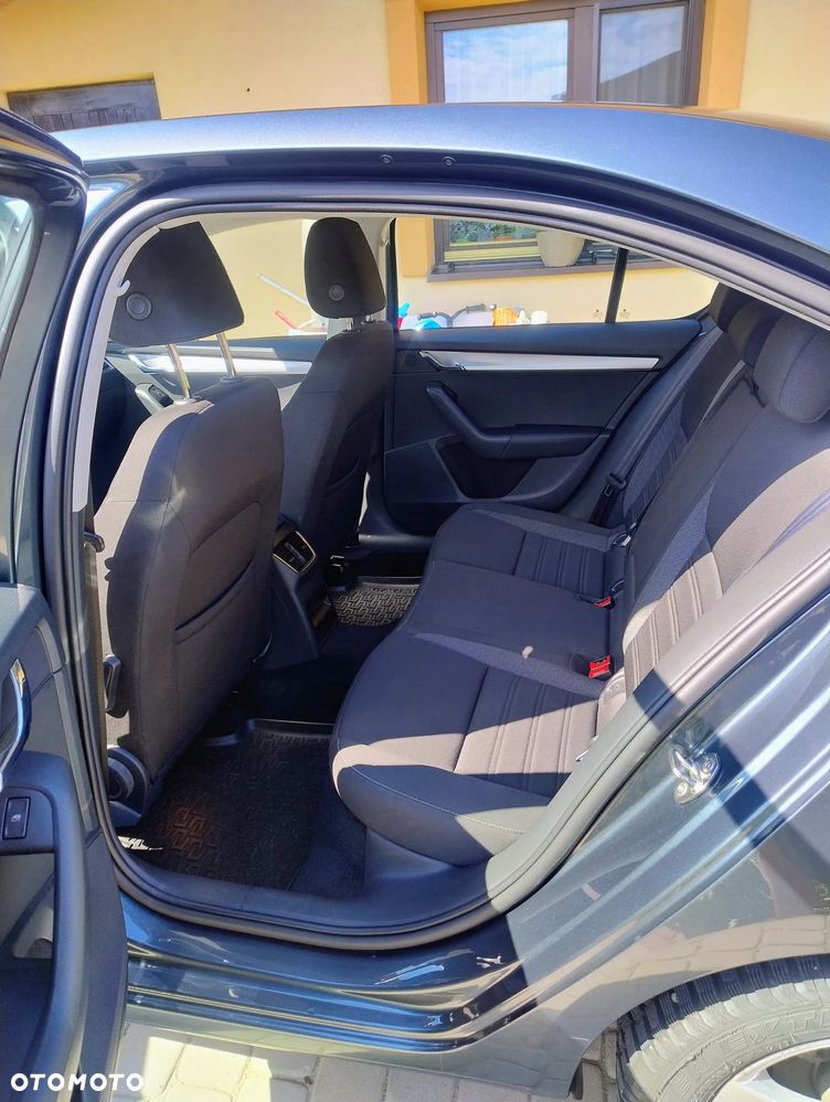 Skoda Octavia 1.5 TSI ACT Ambition - 8