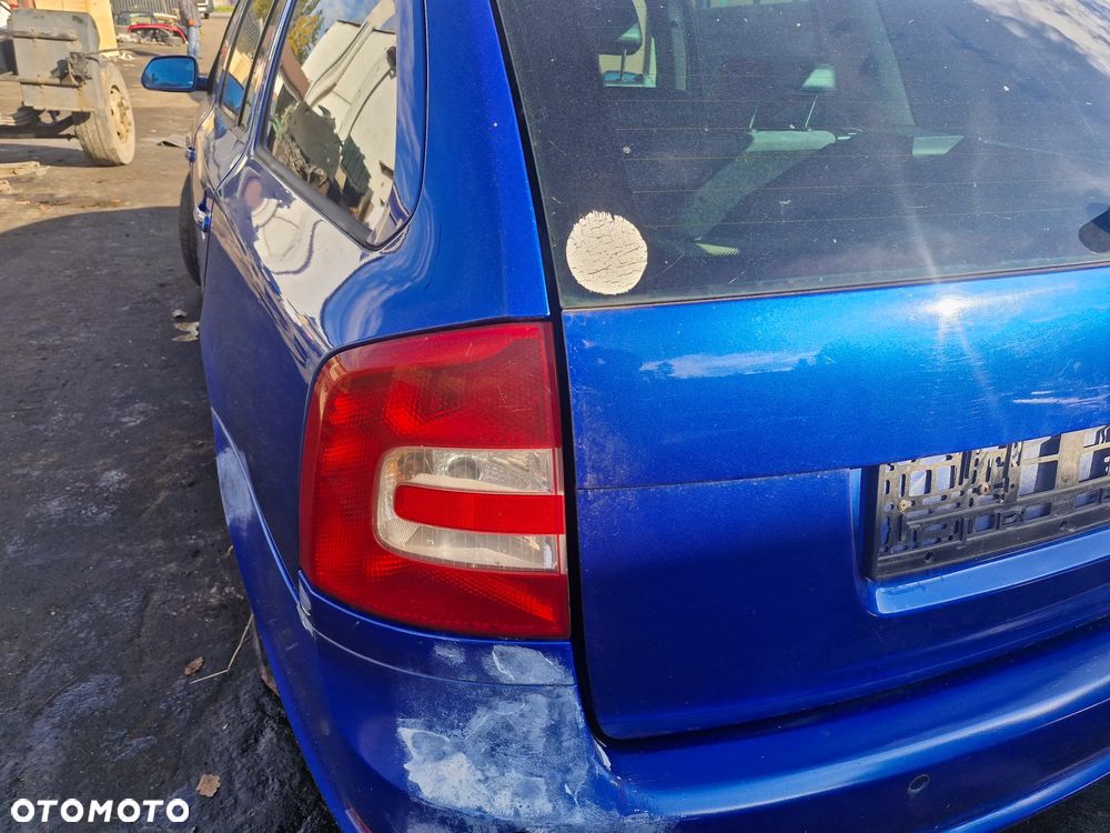 lampa / lampy tylne / tuył /   Skoda Octavia II RS (kombi)