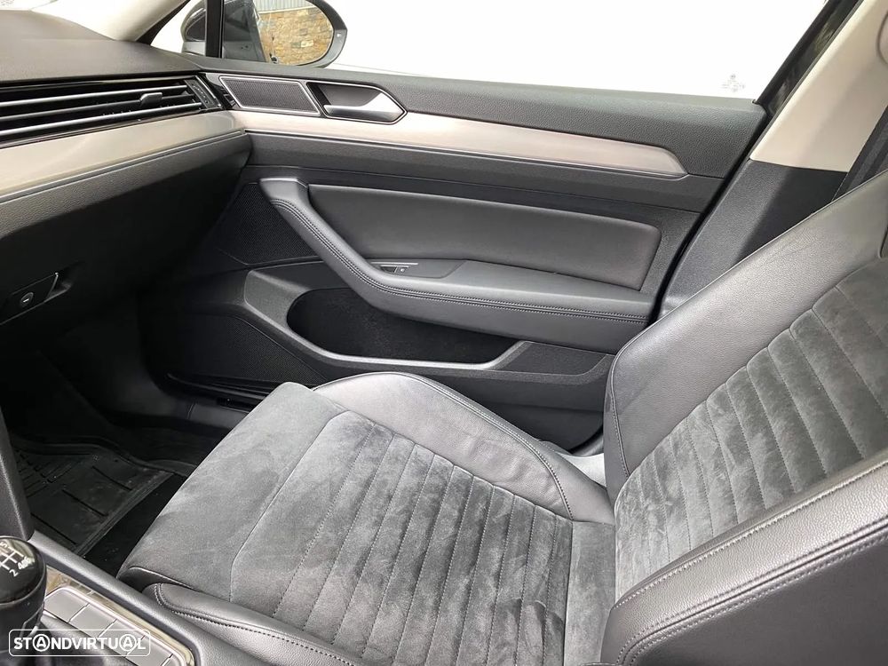 VW Passat Variant 2.0 TDI Confortline - 12