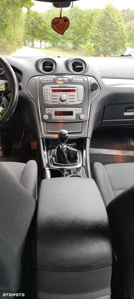 Ford Mondeo 1.8 TDCi Ambiente - 9
