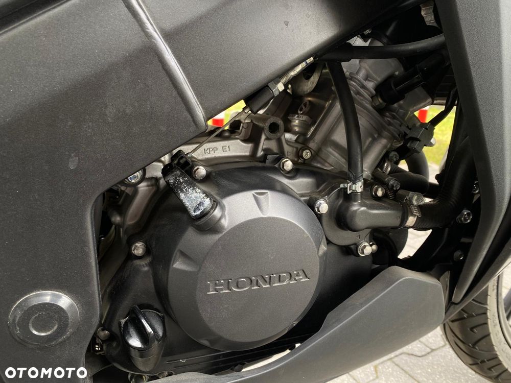 Honda CBR - 12