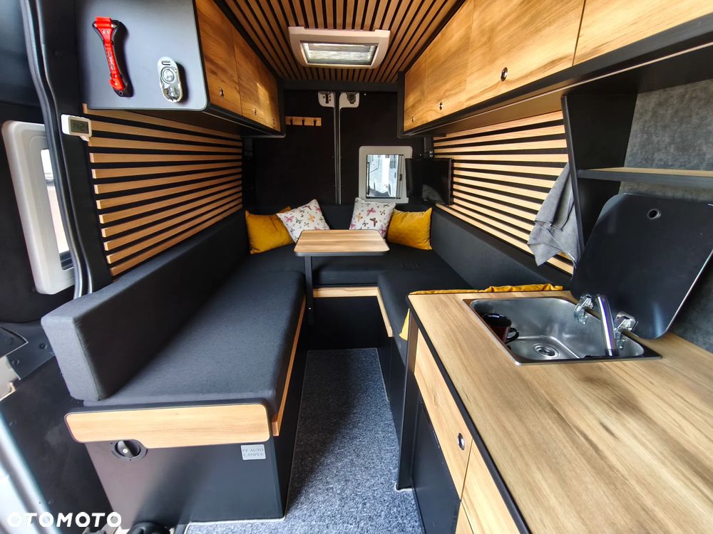 Mercedes-Benz Sprinter - 19