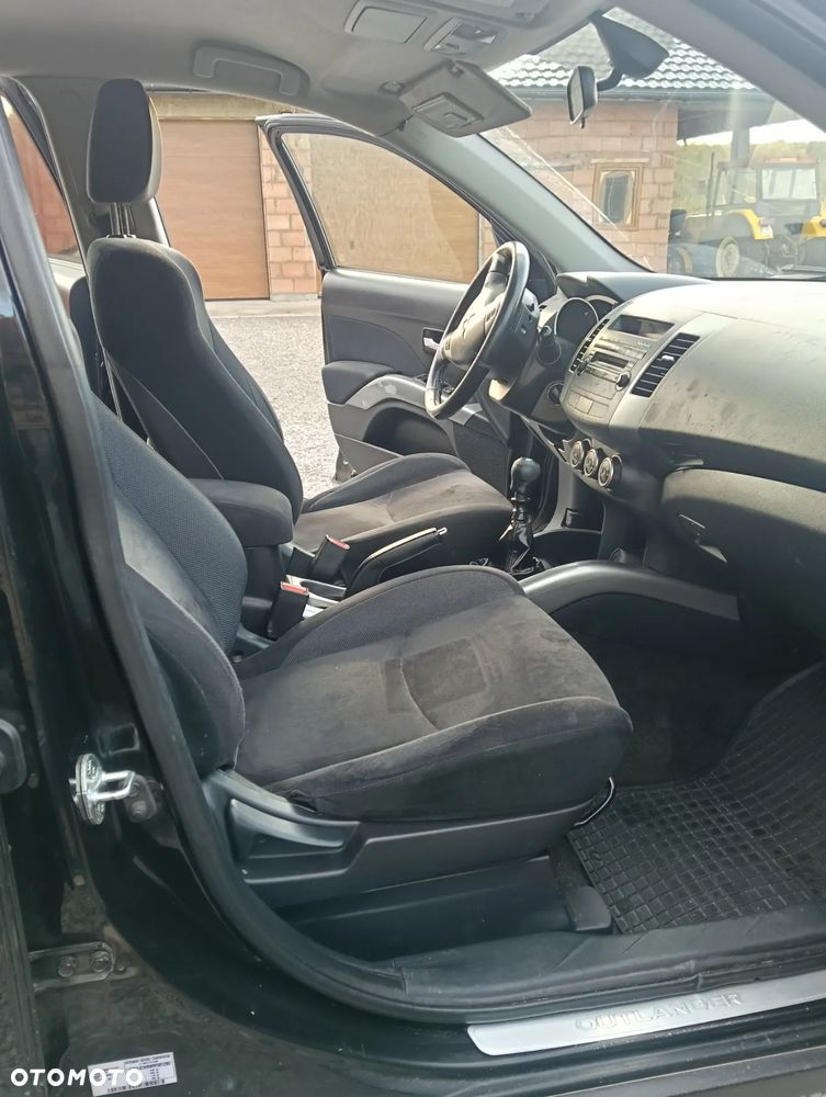 Mitsubishi Outlander 2.0 DID Instyle - 20