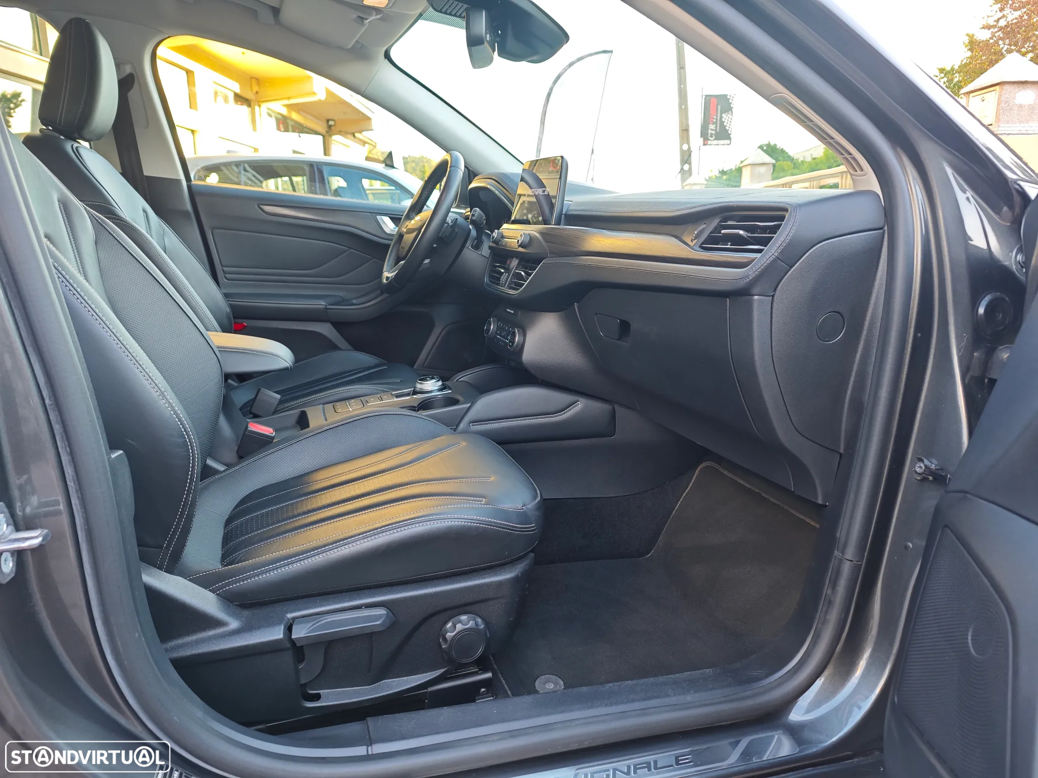Ford Focus 1.5 EcoBoost Vignale Aut. - 28