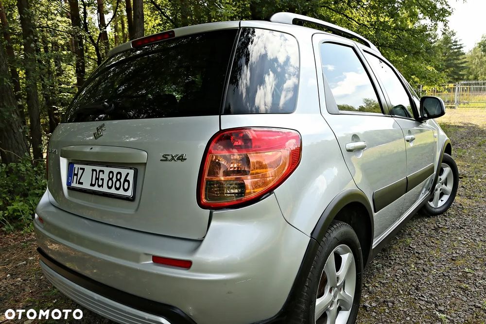 Suzuki SX4 1.6 VVT 4x2 City - 23