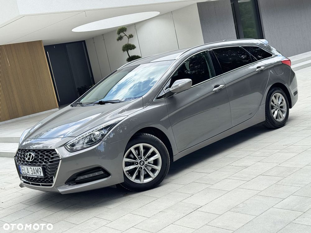 Hyundai i40 Kombi blue 1.6 CRDi DCT Space - 1
