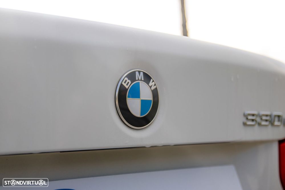 BMW 330 e iPerformance Line Sport - 50