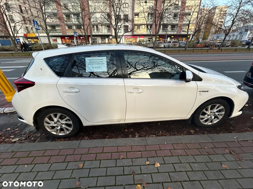 Toyota Auris Hybrid 135 Premium - 3