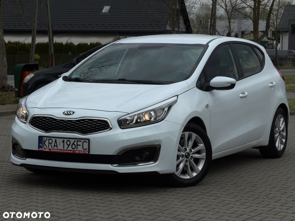 Kia Ceed 1.4 CVVT Dream Team Edition - 2