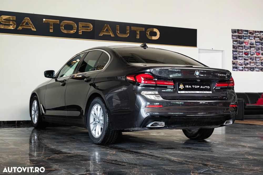 BMW Seria 5 520d Aut. Luxury Line - 33